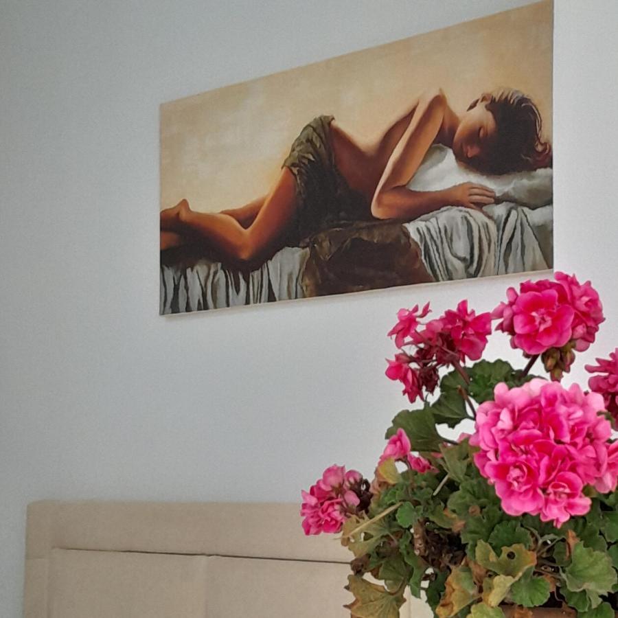 Denni'S Home Sarandë Buitenkant foto