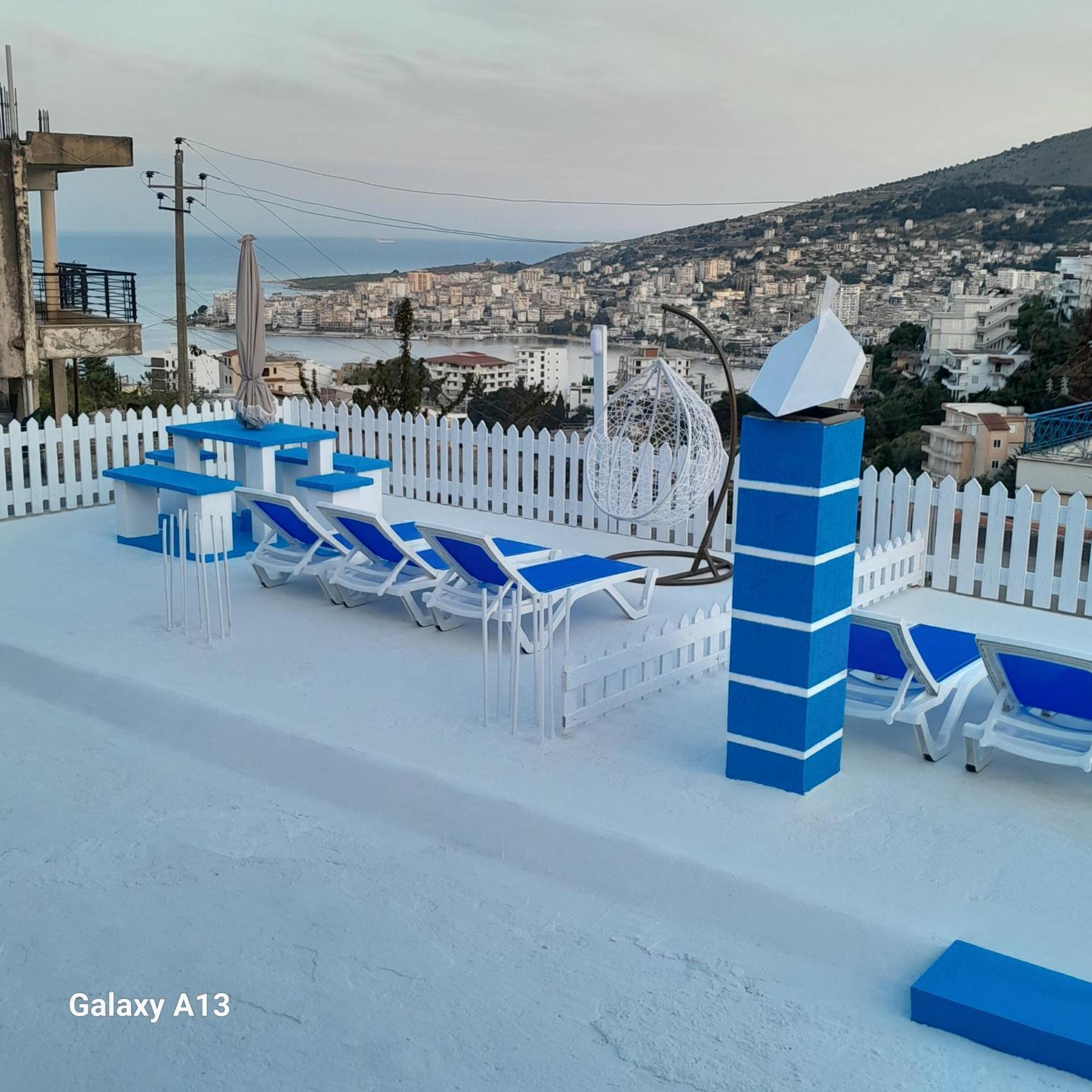 Denni'S Home Sarandë Buitenkant foto